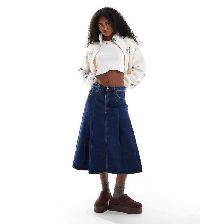 Levi's pleated denim midi skirt in dark wash blue