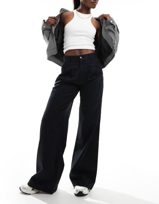 Levi's pleated wide leg twill pants in black