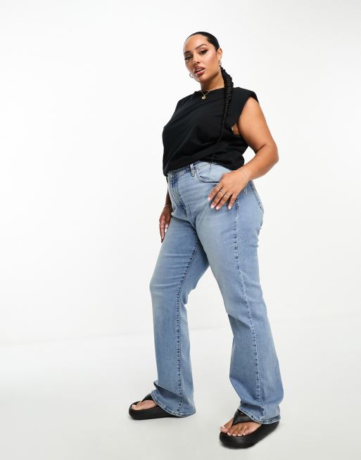 Plus size light wash 2024 jeans