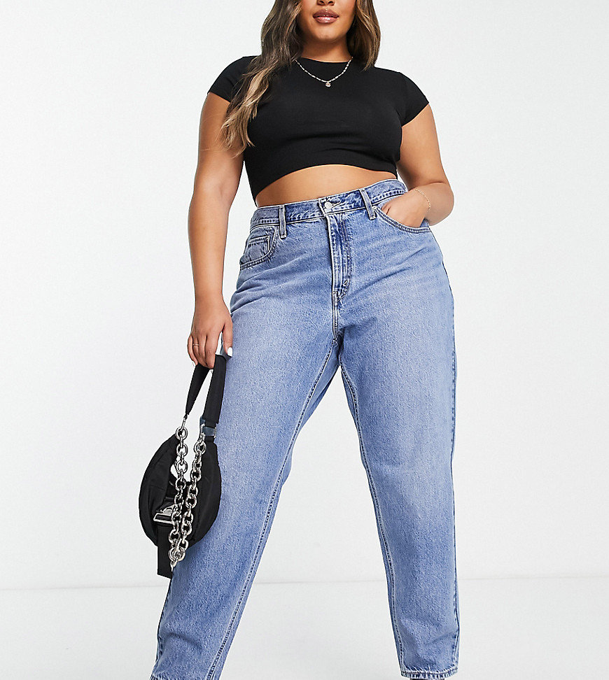 Plus-size jeans by Levi%27s Wear wash repeat High rise Belt loops Five pockets Regular mom fit