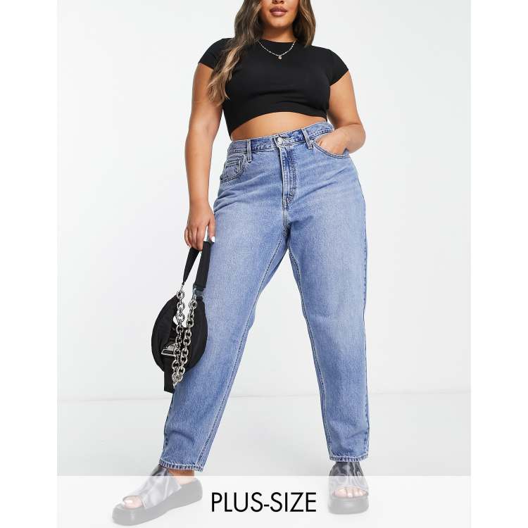 Levi's Curve '80s Mom Jeans In Light Indigo