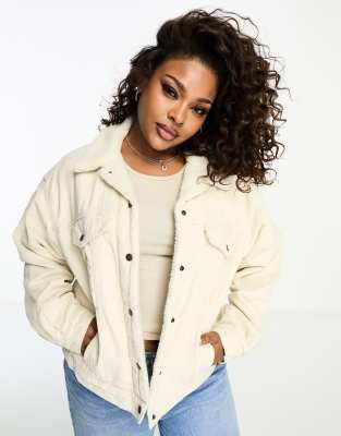 Levi’s Plus 90s sherpa trucker jacket in cream cord-White