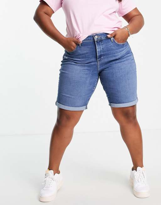 Levi's Plus classic bermuda short in mid wash blue | ASOS