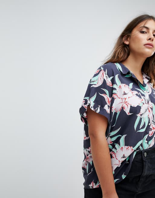 Levi's hawaiian store shirt womens