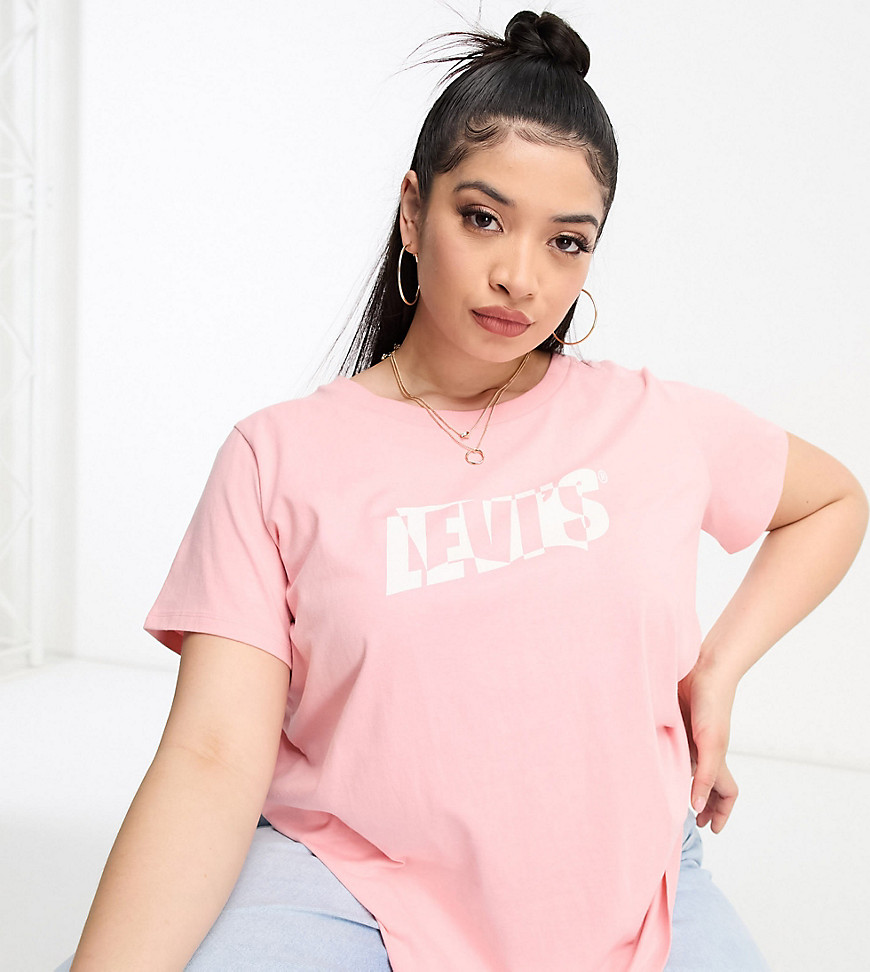 Levi’s Plus logo t-shirt in pink