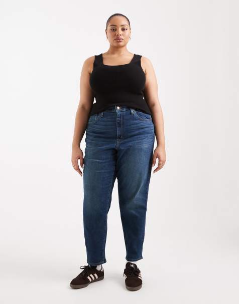 Levi's Plus – Mom-Jeans mit hohem Bund in mittelblauer Waschung - view 1
