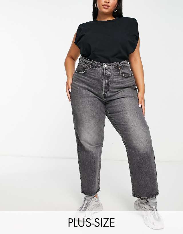 Levi's Plus Ribcage crop straight fit jeans in washed black