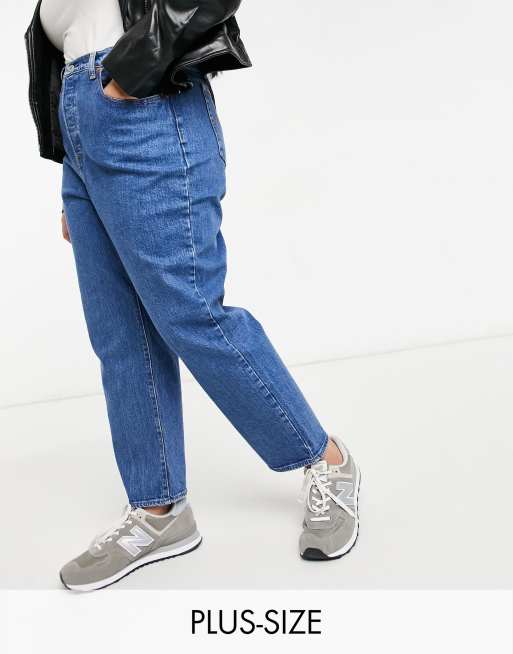 Levi's – Plus Ribcage – Mellanblå ankellånga straight jeans | ASOS