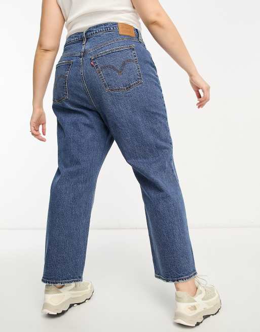 Levi's Plus ribcage straight jeans in mid wash blue, 5 of 5