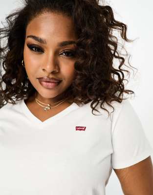 Levi's Plus - T-Shirt in Weiß mit V-Ausschnitt und Logo