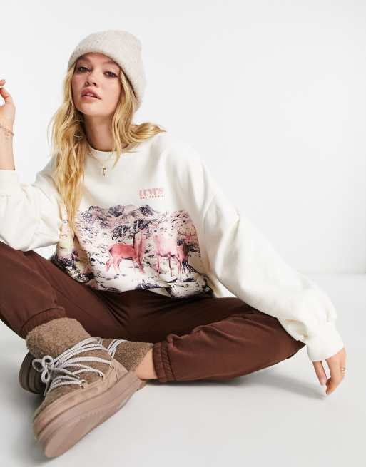 Levi's chest hit sweater new arrivals