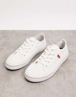levis white trainers
