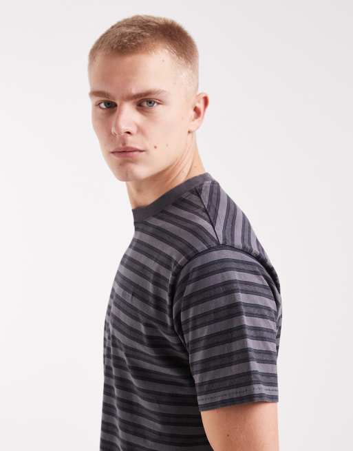 Levi's red tab vintage t-shirt in black stripe, 4 of 5