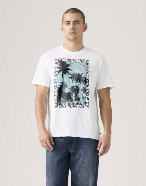 Levi's Relaxed fit graphic t-shirt in white - view 1
