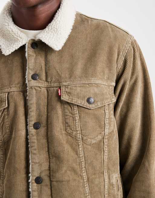 Levi's – Relaxed-Fit-Truckerjacke aus Cord in Beige mit Sherpa-Futter, 4 von 5