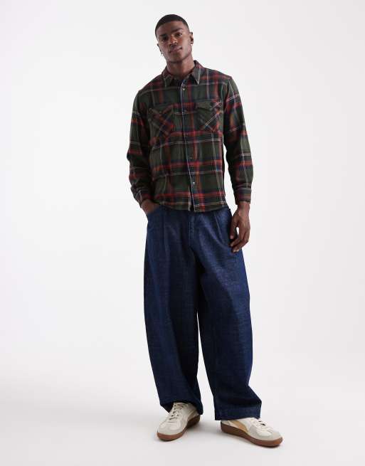 Levi's relaxed fit western shirt in dark green plaid, 2 of 5