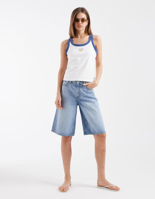 Levi's ribbet racer-top med grafisk print i hvid, 3 af 4