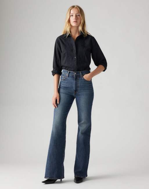Levi's Ribcage bell jeans in black, 2 of 4