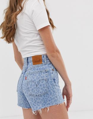 Levi's Ribcage high waisted shorts in 