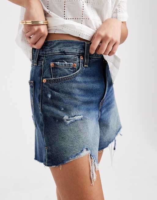 Levi's – Ribcage – Jorts in Mittelblau im Used-Look, 5 von 5