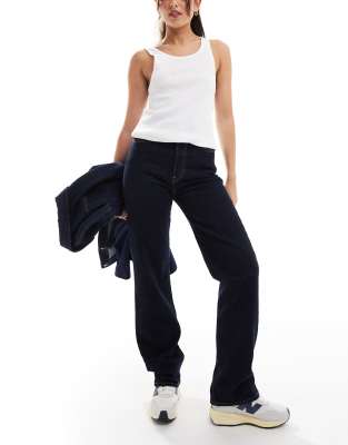 Levi's - Ribcage - Straight Jeans in Indigoblau mit langem Schnitt-Marineblau