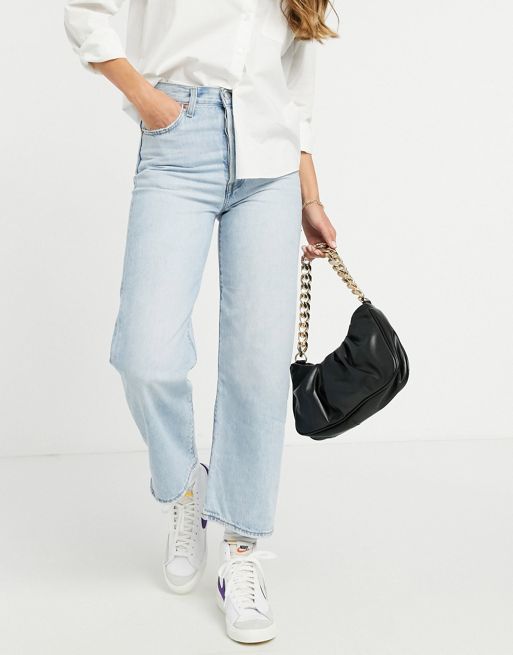 Levi's Ribcage straight leg ankle grazer jeans in bleach wash | ASOS