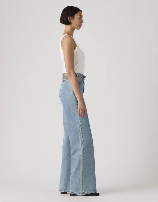 Levi's ribcage wide leg belted jeans in light blue wash, 4 of 4