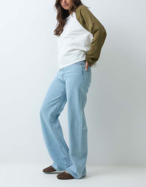 Levi's ribcage wide leg jeans in light wash, 2 of 5