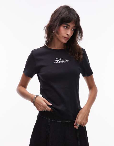 Levi's – Rickie – Svart t-shirt med utsmyckad liten logga - view 1