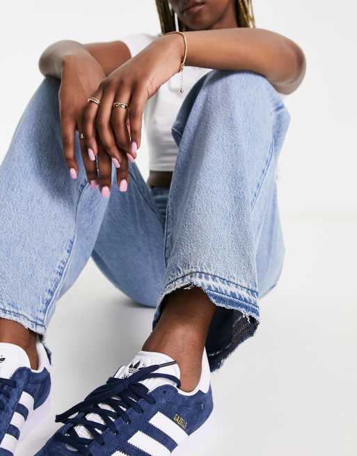 Levi's ripped baggy dad jeans in light wash blue, 2 of 5