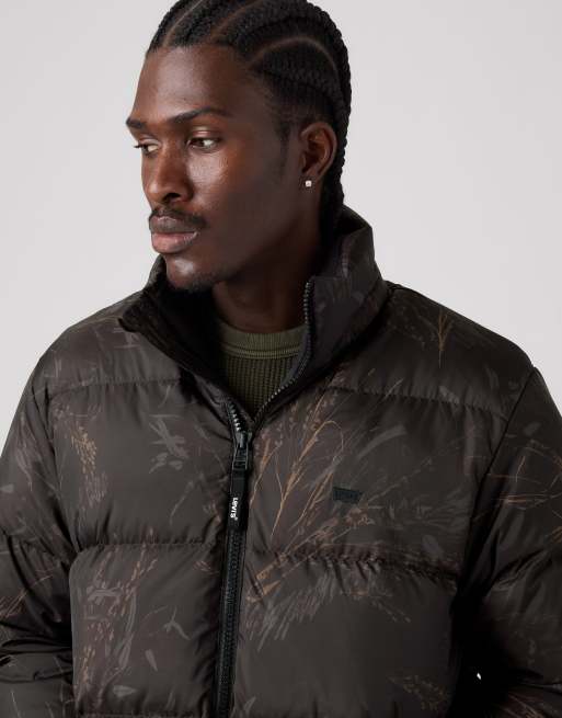 Levi's Rockwell hooded puffer in black, 3 of 4