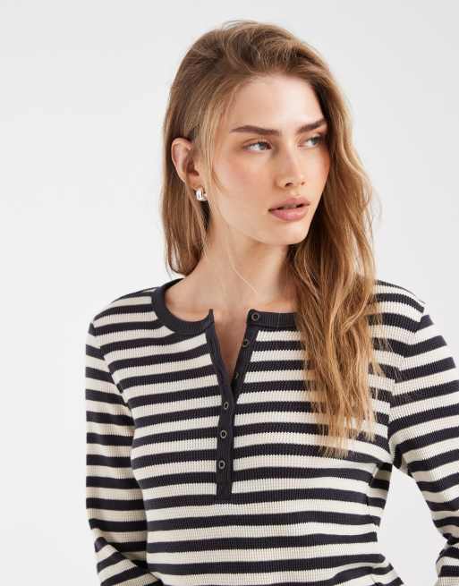 Levi's – Rooney – Czarny sweter henley o waflowej teksturze, 3 z 4