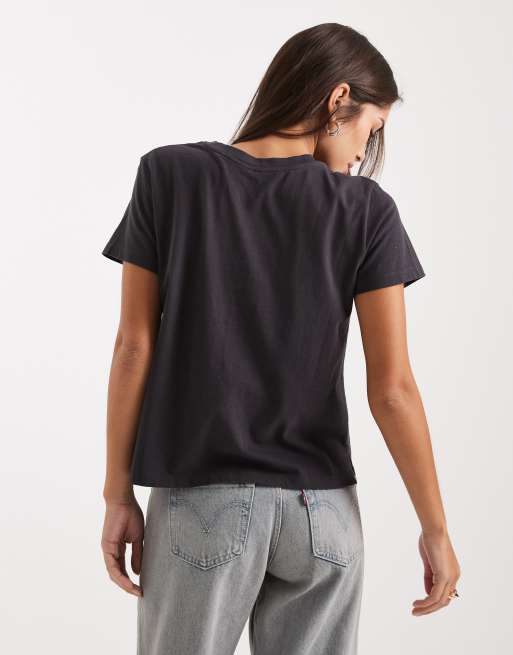 Levi's rose graphic logo boxy t-shirt in black ASOS