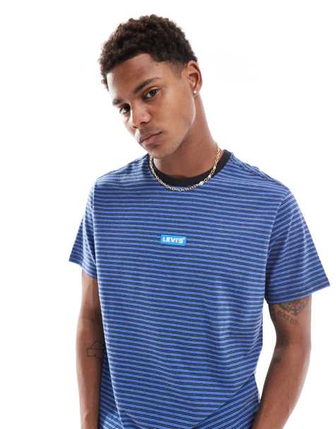 Levi's - Ruimvallend gestreept T-shirt met klein logolabel in het midden in gemêleerd blauw - view 1