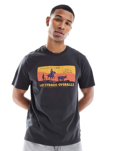 Levi's - Ruimvallend T-shirt met print van cowboy op de horizon in zwart - view 1