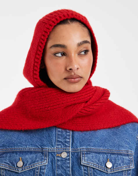 Levi's sadie snood in red - view 1