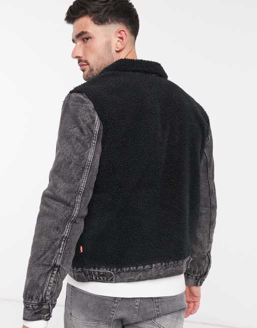 Levi's sherpa panel trucker jacket in black | ASOS