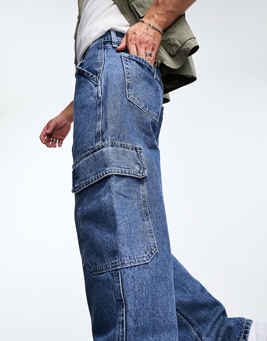 Levi's Silvertab loose fit cargo jeans in blue wash | The Hoxton Trend