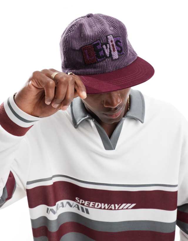 Levi's - skate cap with logo in purple cord