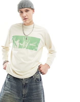 Levi's Skate long sleeve t-shirt in cream with chest graphic