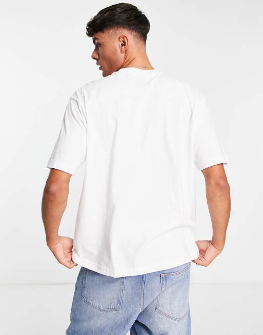 Levi's Skateboarding core batwing logo boxy fit t-shirt in white, 2 of 4