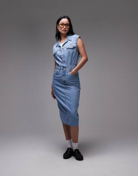 Levi's sleeveless denim midi dress in lightwash blue