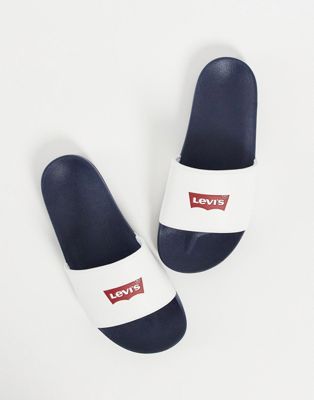Levi's sliders in white with small batwing logo