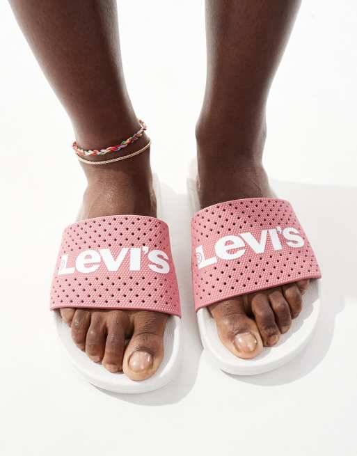 Levi's sliders with logo in pink