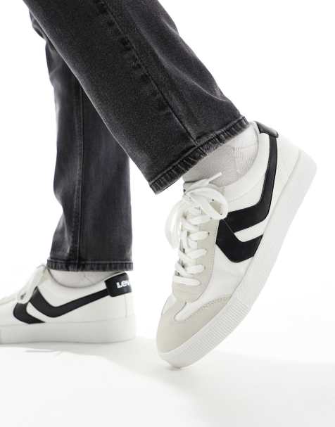 Levi's – Sneak – Gräddvita sneakers i mockamix med svart logga - view 1