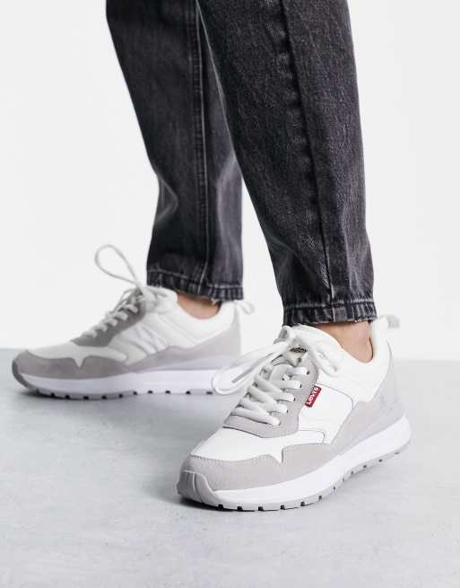 Levi's - Sneakers met veters en dikke zool in grijs 