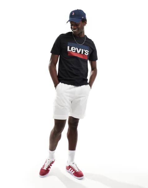 Levi's sportswear logo t-shirt in black - view 1