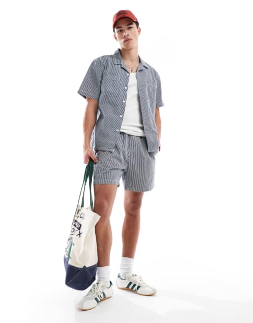Levi's - Standard Camp - Coordinato blu a righe con pantaloncini e camicia a maniche corte