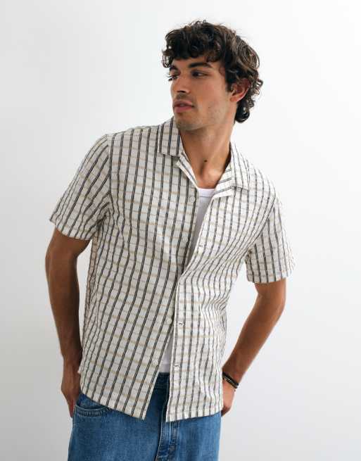 Levi's standard pocket sunset camp checked t-shirt in grey and white, 2 of 5