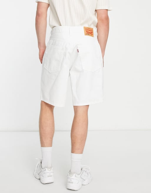 White levi shop bermuda shorts